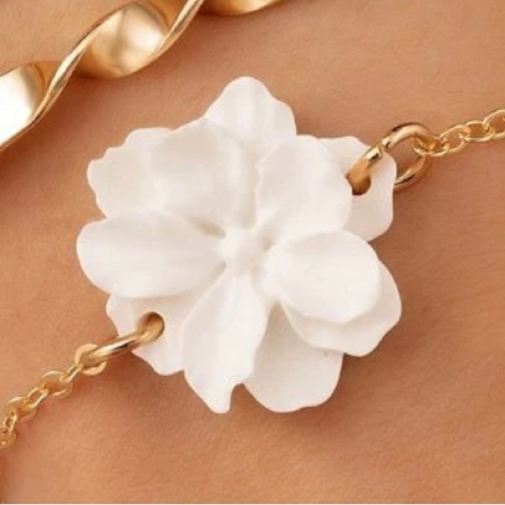 Nannette Lapore Gold & White Flower Bracelet - Picture 6 of 8